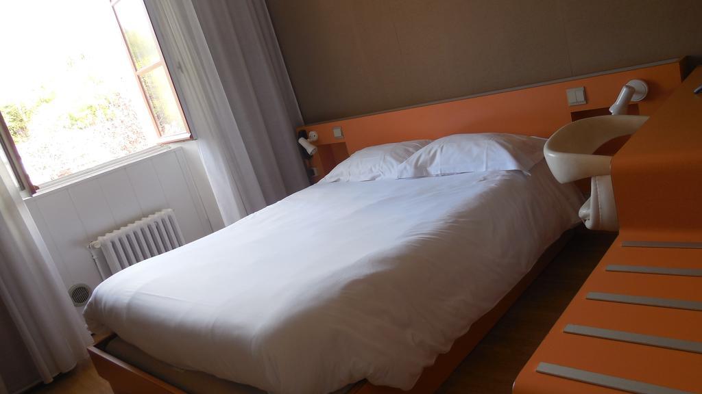 Logis Hotel Restaurant Des Voyageurs Pont-de-Salars Bilik gambar