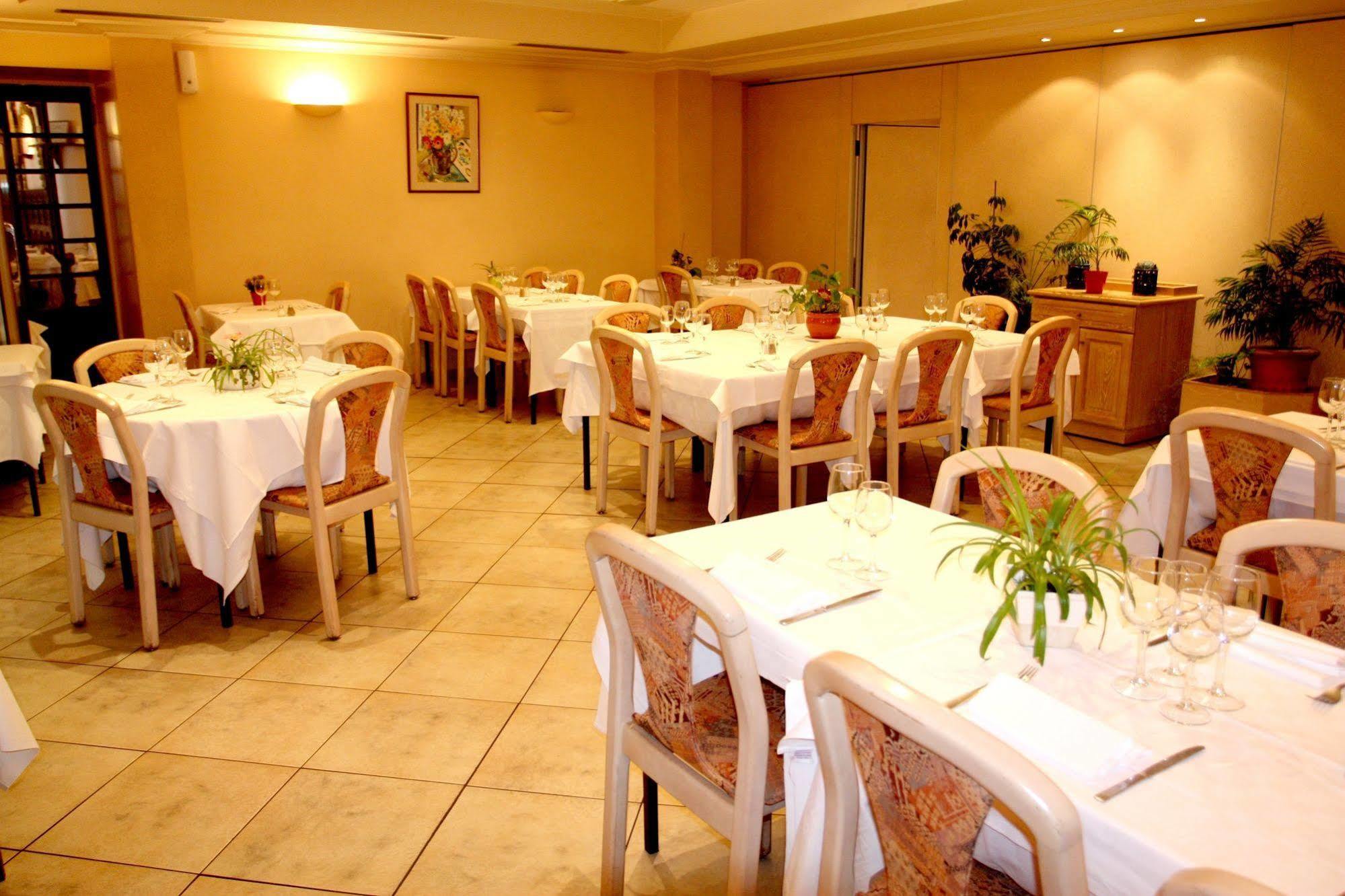 Logis Hotel Restaurant Des Voyageurs Pont-de-Salars Luaran gambar