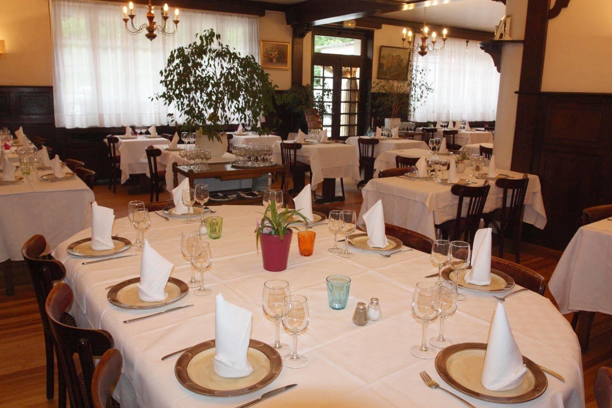 Logis Hotel Restaurant Des Voyageurs Pont-de-Salars Luaran gambar