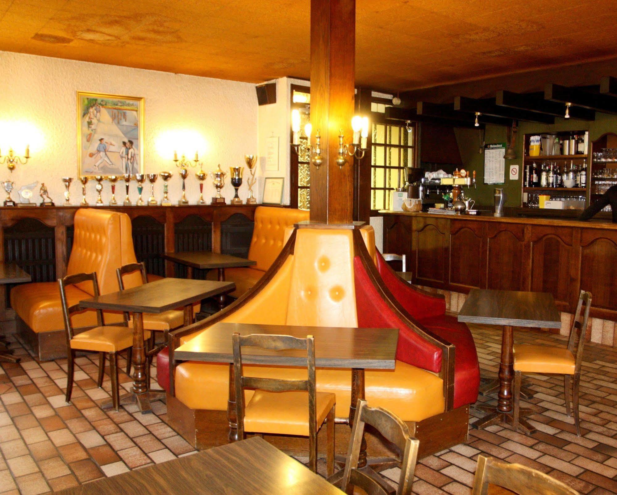 Logis Hotel Restaurant Des Voyageurs Pont-de-Salars Luaran gambar