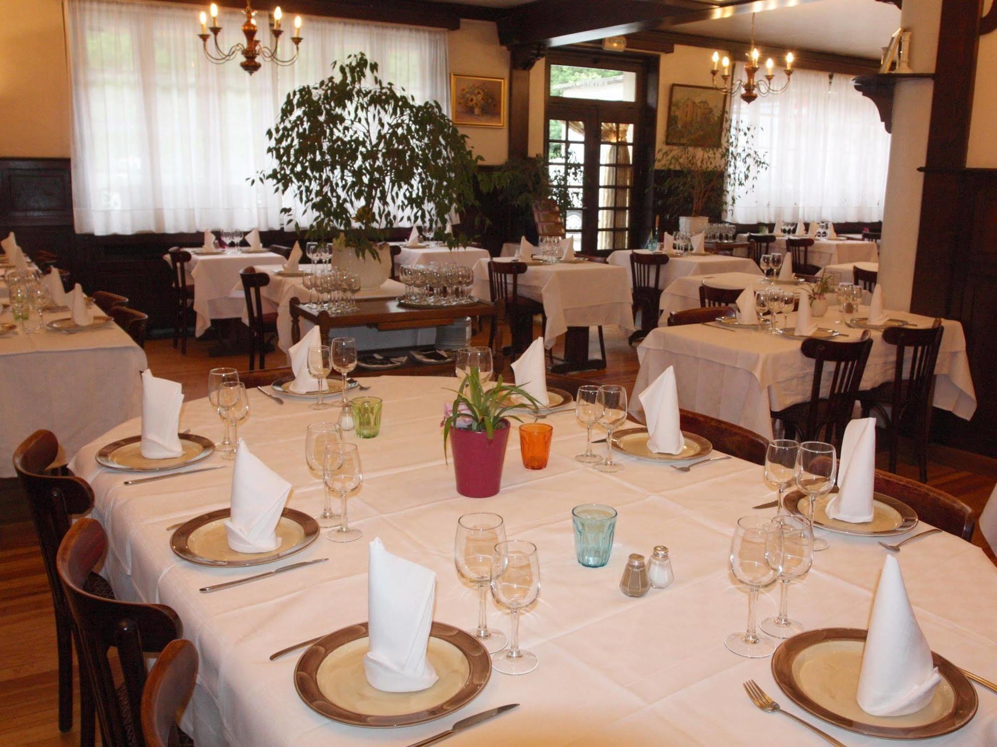 Logis Hotel Restaurant Des Voyageurs Pont-de-Salars Luaran gambar