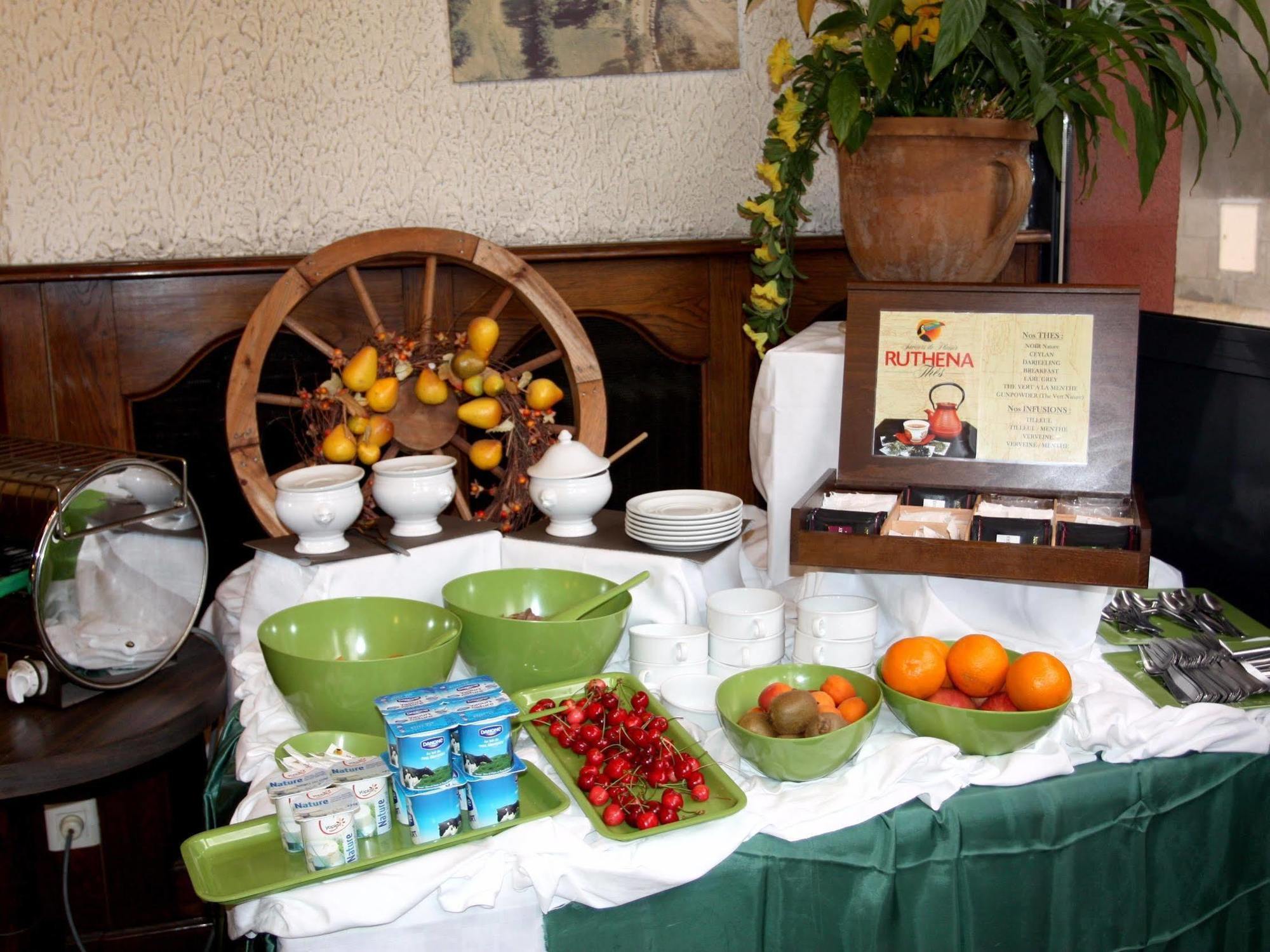 Logis Hotel Restaurant Des Voyageurs Pont-de-Salars Luaran gambar