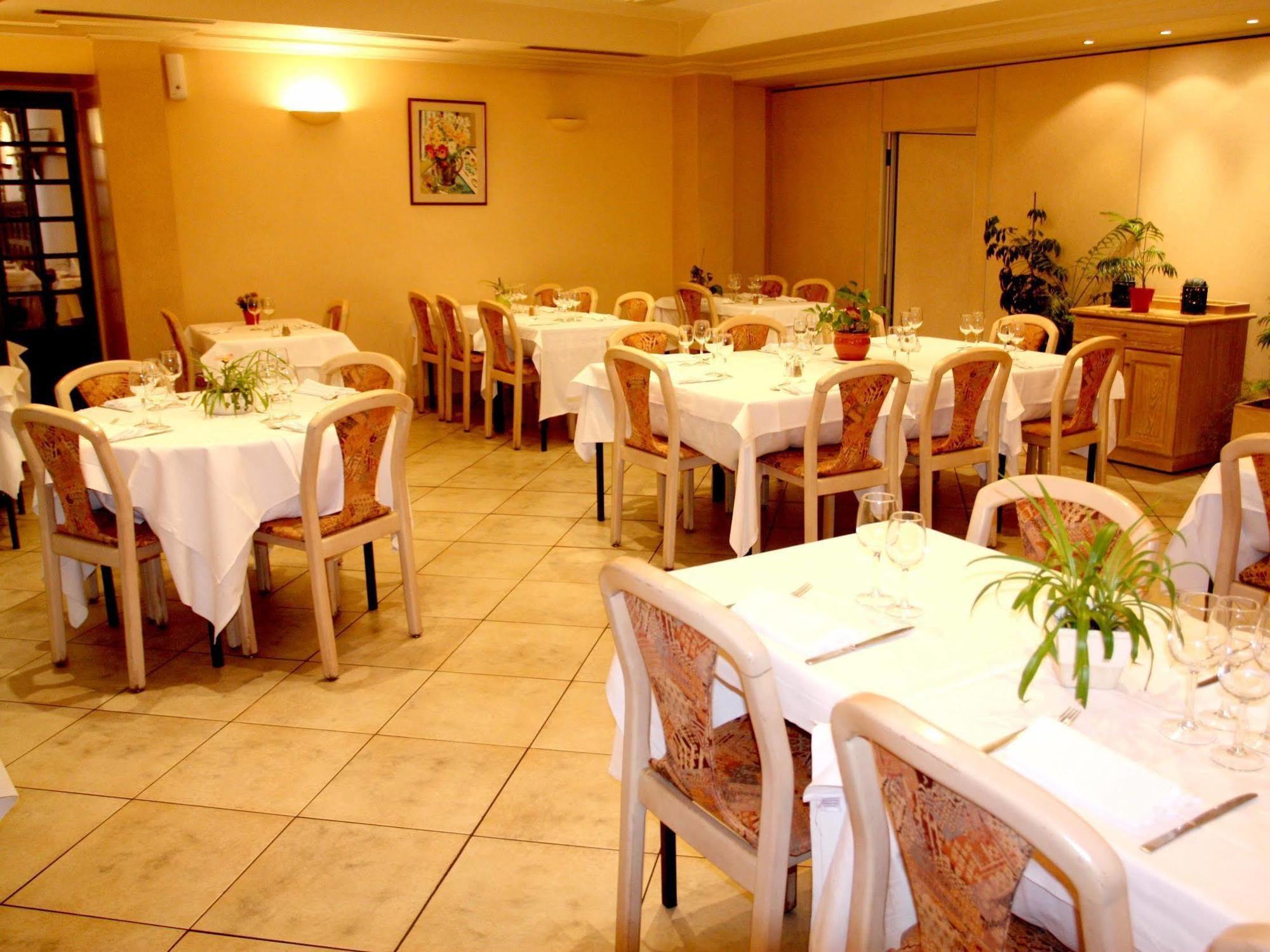 Logis Hotel Restaurant Des Voyageurs Pont-de-Salars Luaran gambar